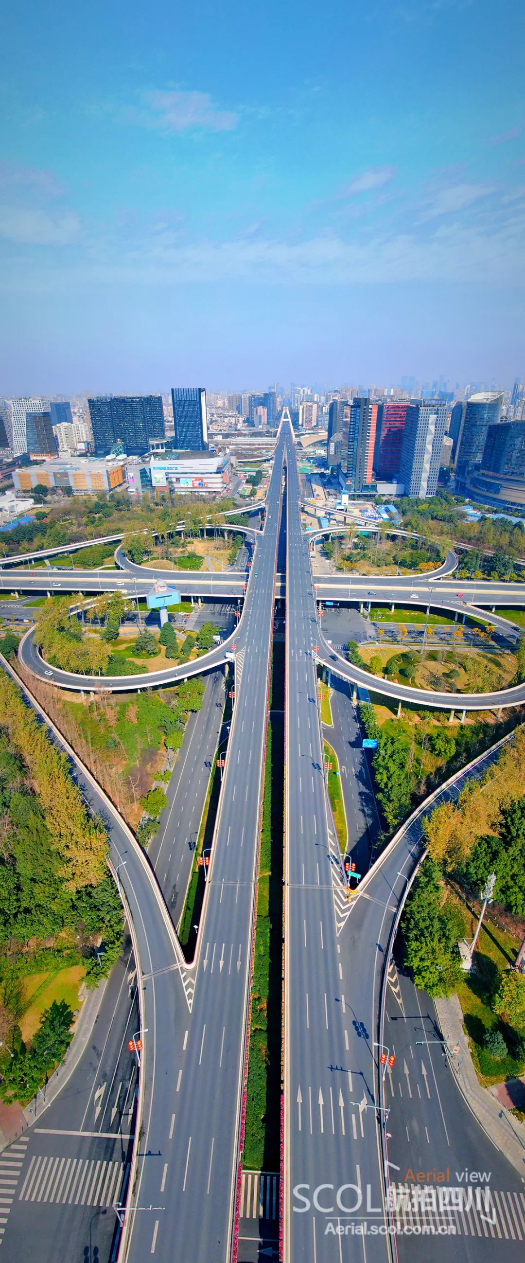 冬日里航拍回暖中的成都