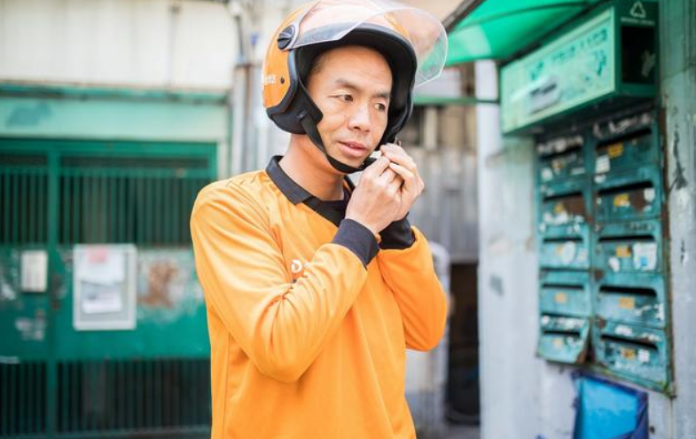 外卖哥雷海为夺冠众人鼓掌为何彭敏夺冠不讨喜读读他这段文字