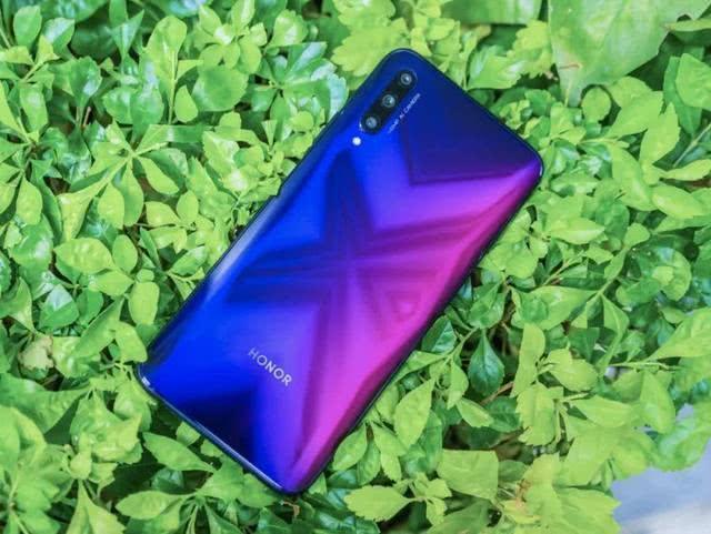 荣耀v20和荣耀9x谁更好性价比颜值和细节综合对比