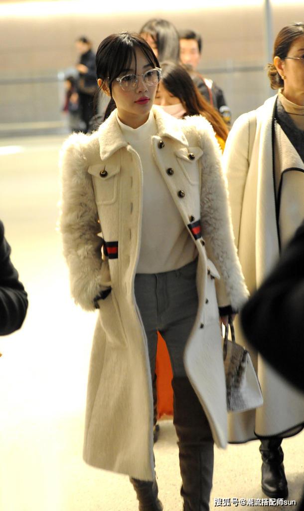 李小璐生活真滋润皮草外套穿上身秒变高调贵妇气质惊艳了