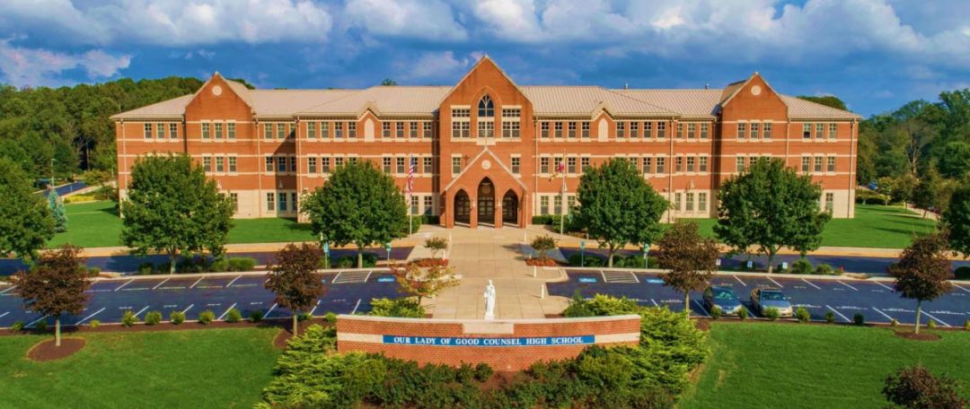 机器人项目:学校机器人项目设计制造了先进的机器狗,实验室设备高端