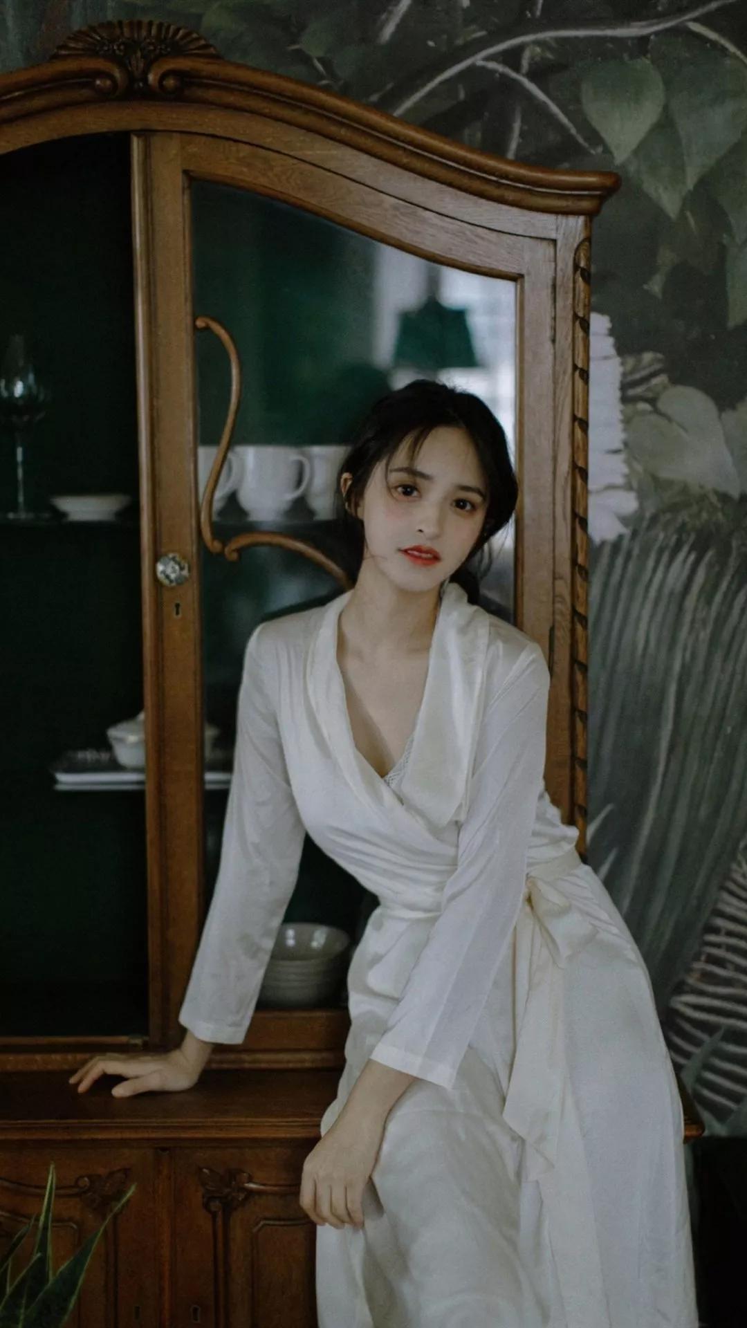 轻色尤物2月12日绅士壁纸更新