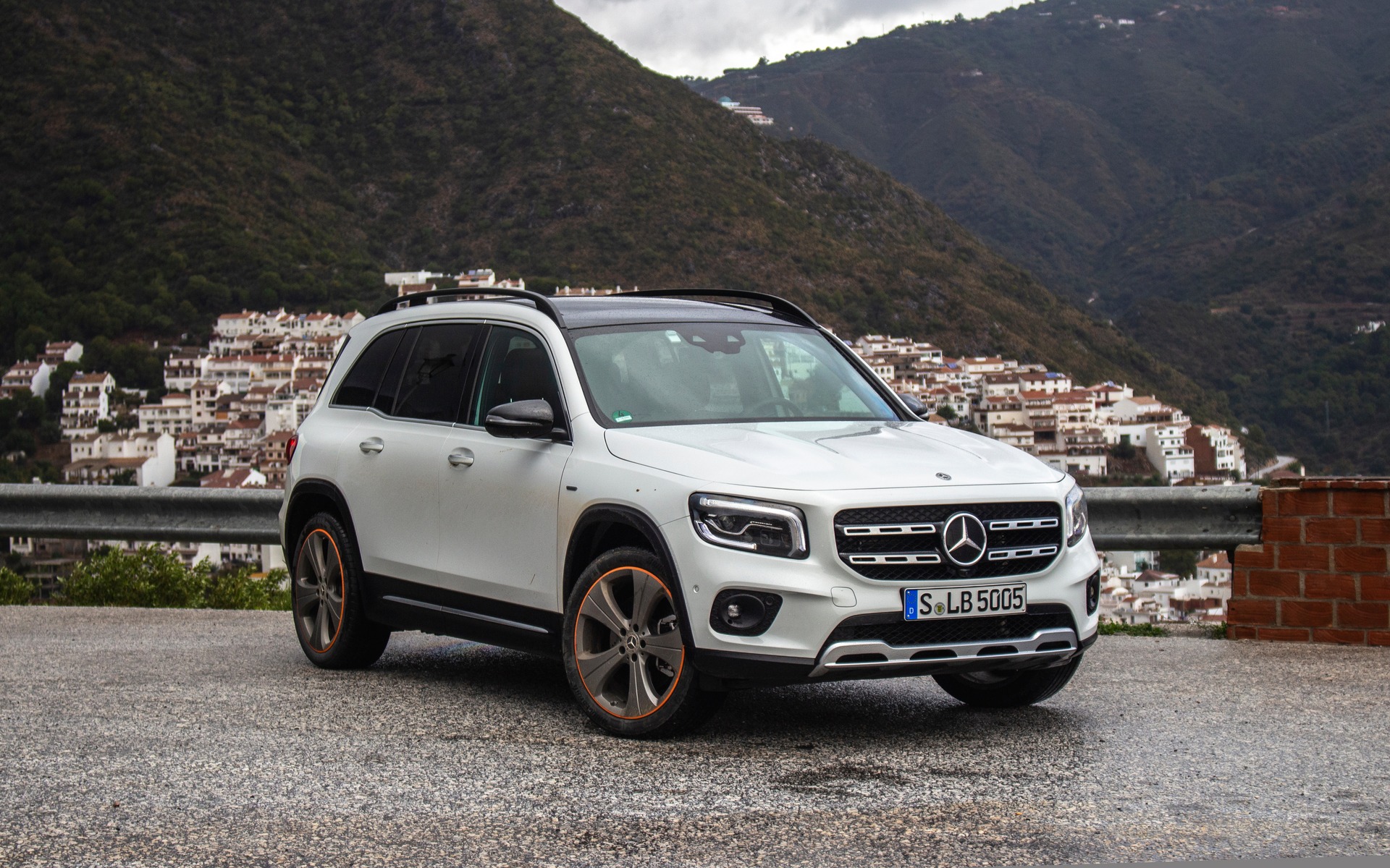 为填补产品空白而生可以提供7座的2020款全新奔驰glb怎么样