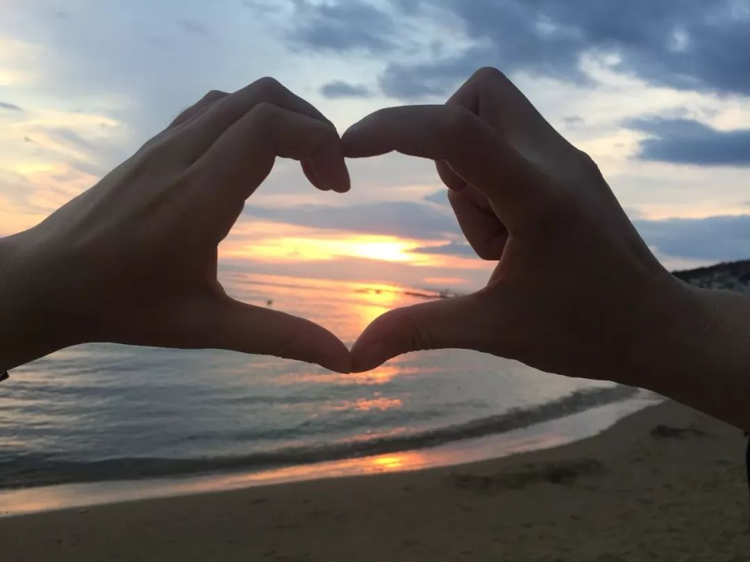 我们捐了1000个口罩想邀请您与我们一同再给疫区一些祝福共同比心