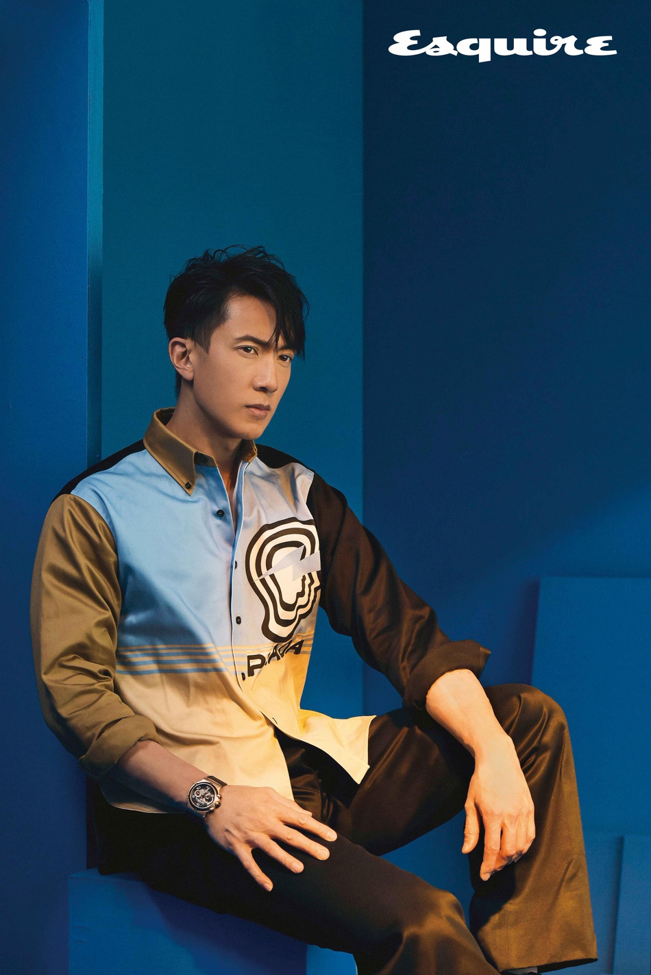 吴尊登台版时尚杂志封面白色西装硬朗绅士