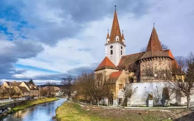 alberta省最新ee类省提名邀请分数低至300