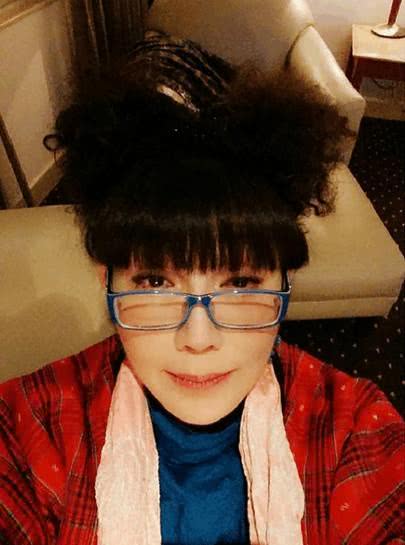 蔡闺能很好的解决婚姻危机,除了乐观开朗之外还跟她迷糊的个性有关.