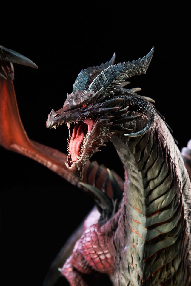 猎魂觉醒烬龙雕像