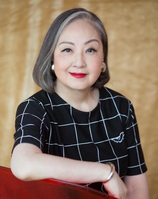 tvb开工没口罩67岁艺人只能卫生纸夹上保鲜膜老戏骨太敬业