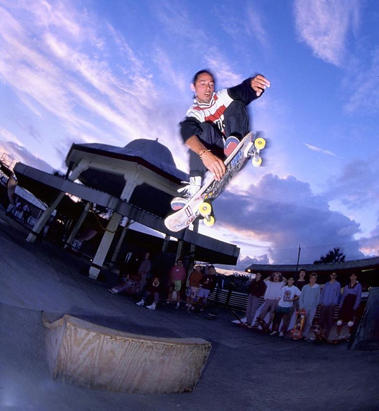 小火人来帮你"烧"了地面!#购板指南#_滑板