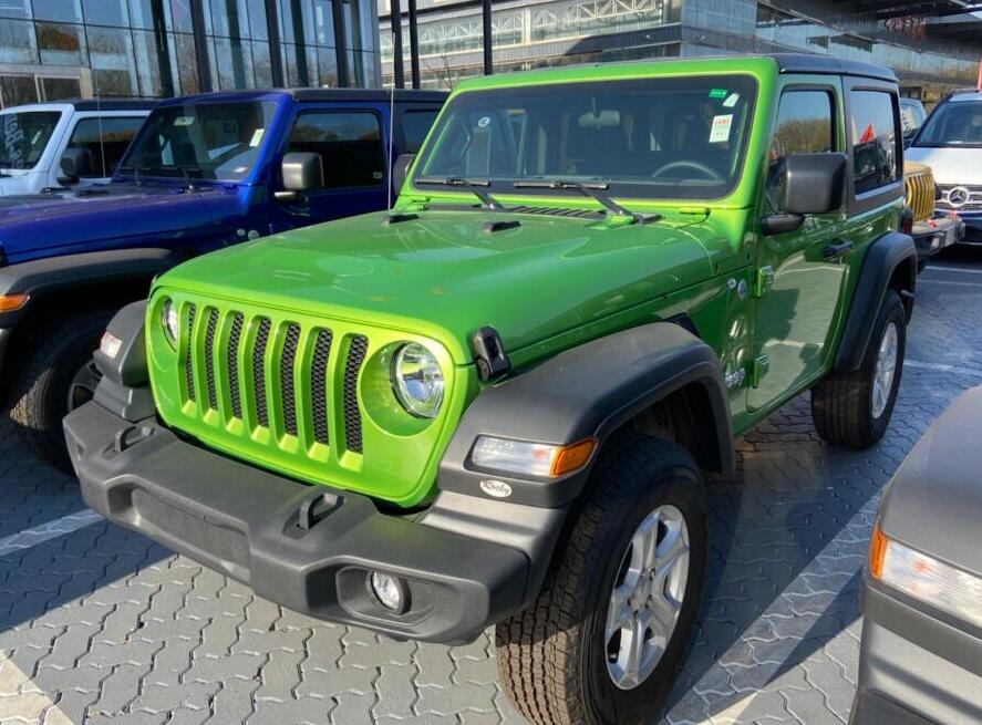 首批新款双门jeep牧马人到店20t8at颜值霸气不输奔驰g