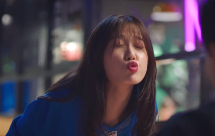 原创下一站是幸福:贺灿阳蔡敏敏约会,高甜额头吻被剪,火锅才是亮点