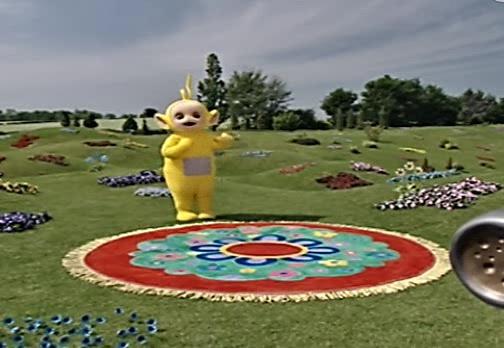 天线宝宝天线宝宝一起在地毯上唱歌跳舞