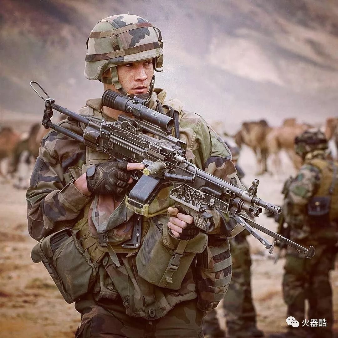 法国军警酷图装备酷武器好相比二战今天的法国男人到底硬了一点没有