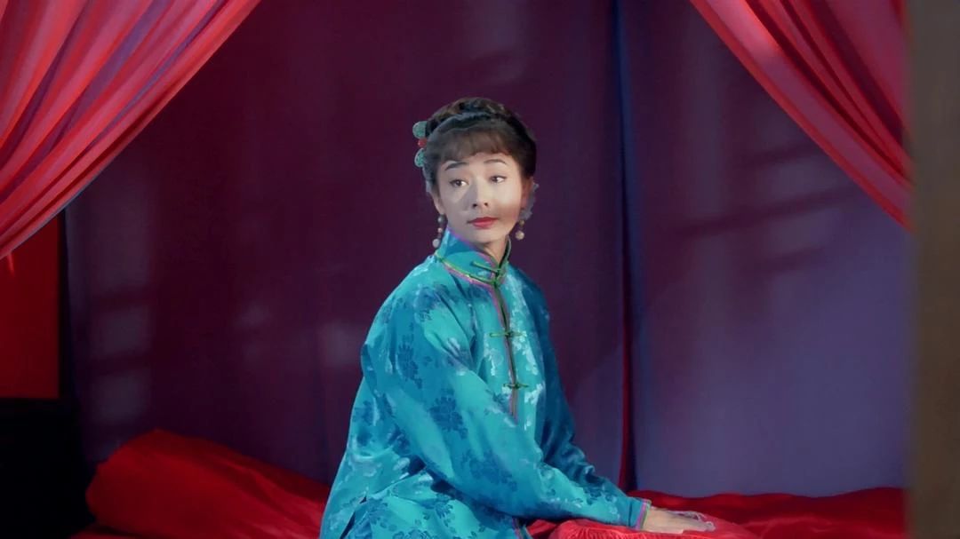 香港佳艺电视台拍过一版《红楼梦》,毛舜筠在剧中饰演林黛玉,这版