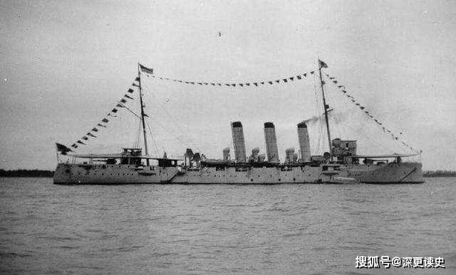 1896年,总理衙门指定许景澄向德国订购3艘穹甲巡洋舰,它们分别是"海容