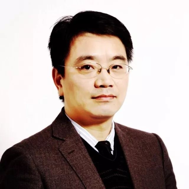 四川大学华西医院车国卫团队关于人成纤维细胞生长因子扩增在可切除