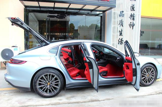 保时捷帕拉梅拉改装满天星星空顶为你的浪漫做准备