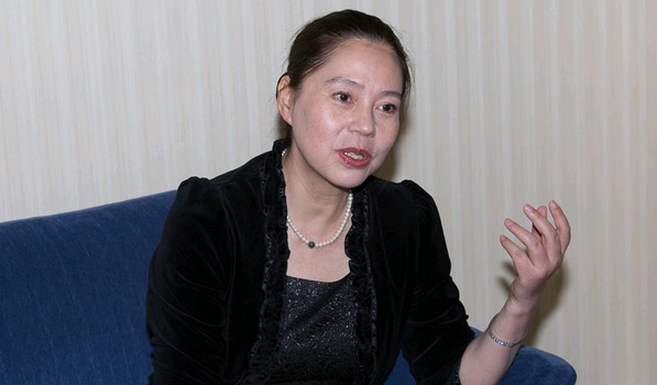 体坛最大叛徒,出逃美国坑惨教练,让队友前程尽毁,如今还回国捞金_胡娜