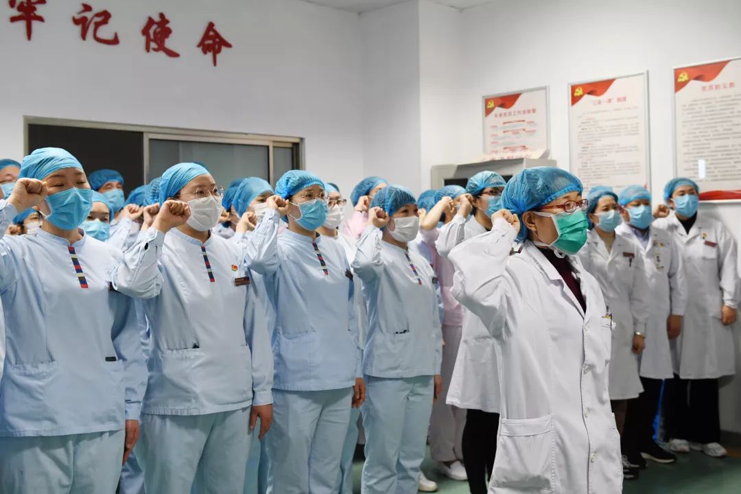 责任郑医使命在肩我院第二批医务人员进驻隔离病区