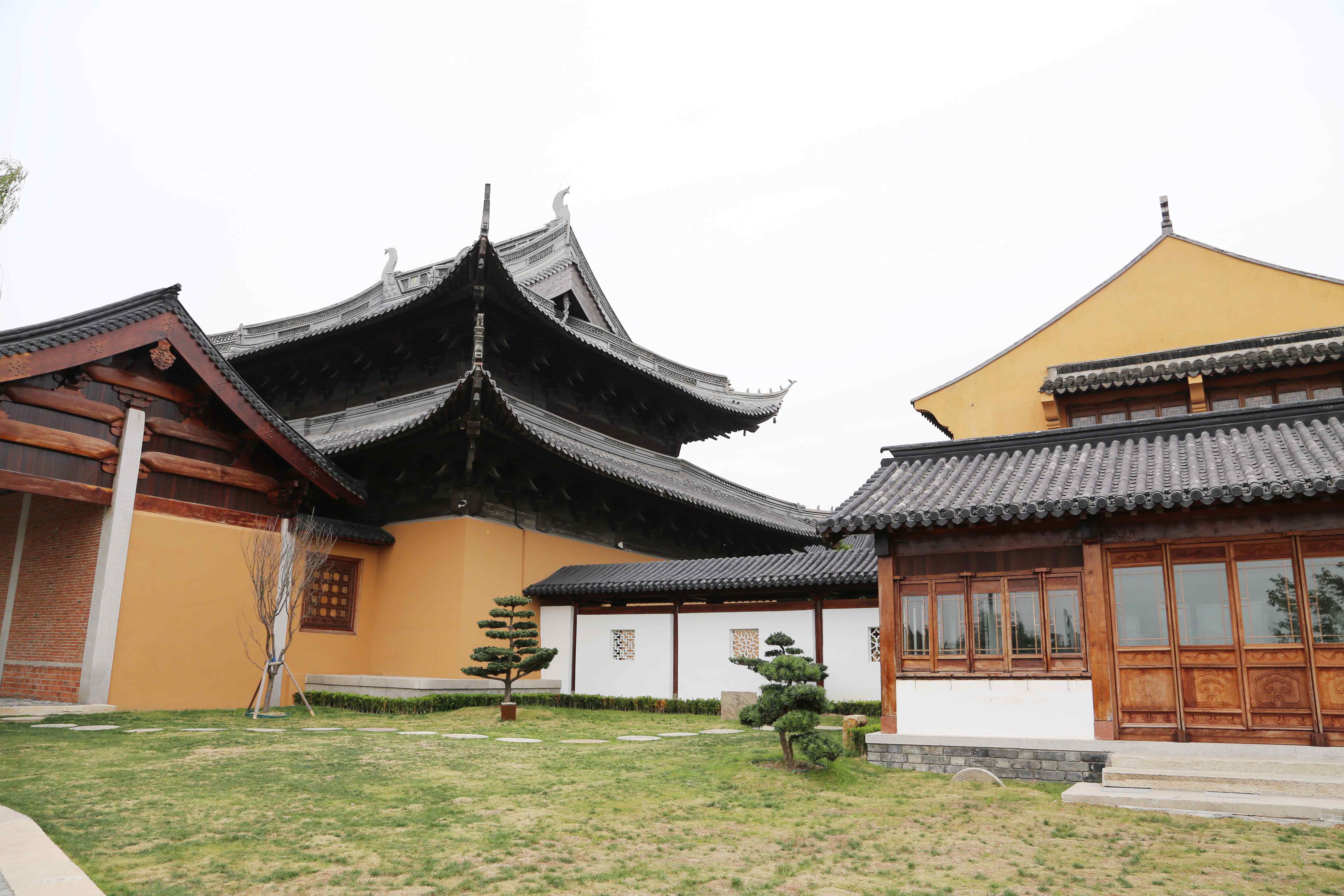 原创距离周庄仅10公里的水乡小镇,被誉为"水乡佛国",却少有人知