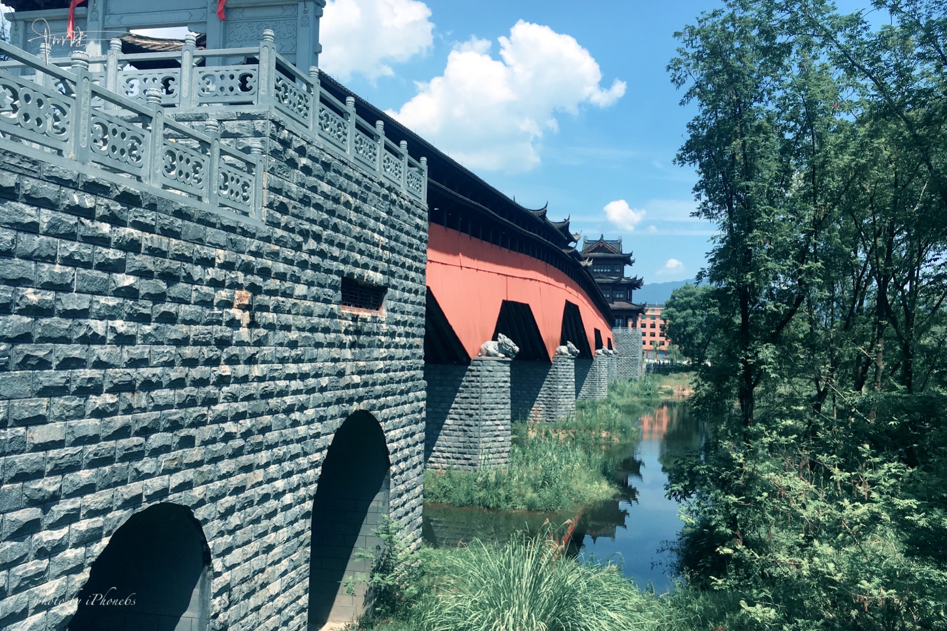 用20张手机照片,全方位展示莲都九龙廊桥的精致