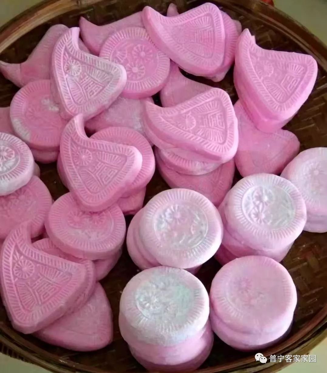 高埔正月十二吃甜粄补天穿的习俗