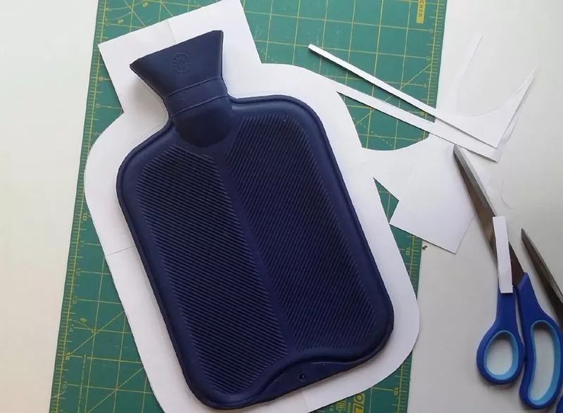 热水袋买十元的就够,因为你家有旧衣服啊!