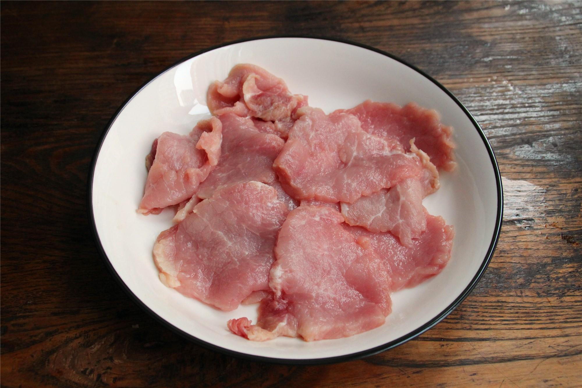 做锅包肉,淀粉和醋要用对,外酥里嫩,这样做才是正宗东北味_肉片