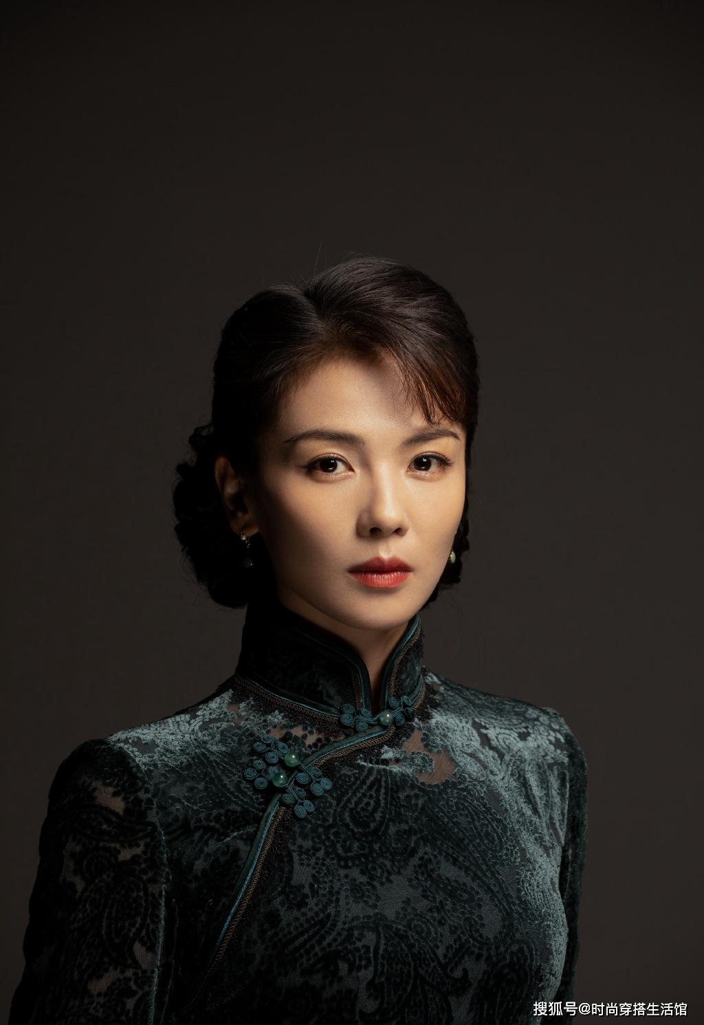 原创蛋糕裙早就失宠了今年更流行旗袍裙刘涛穿上美翻了