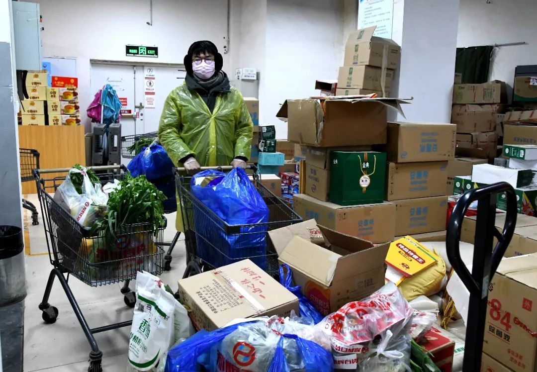 无接触免费上门配送服务郑辉百货在行动