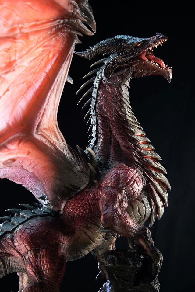 猎魂觉醒烬龙雕像