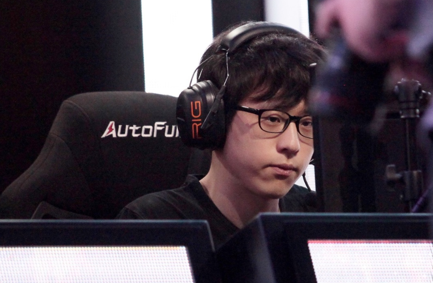 rng前上单looper发文,向lpl赛区粉丝求助,评论区已经炸锅了!