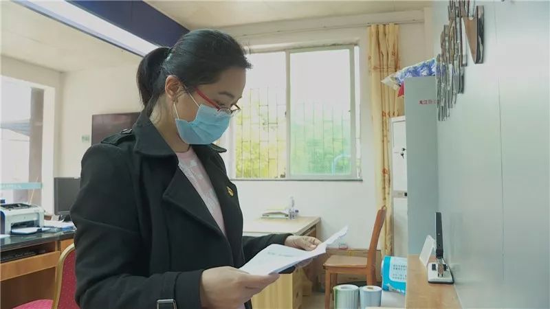 党员谢小菊用责任与担当筑起防疫堡垒