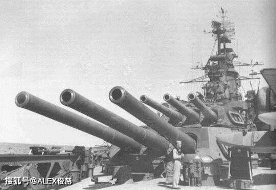 超级战列舰大口径巨炮有多粗?整个人都能塞进去_主炮