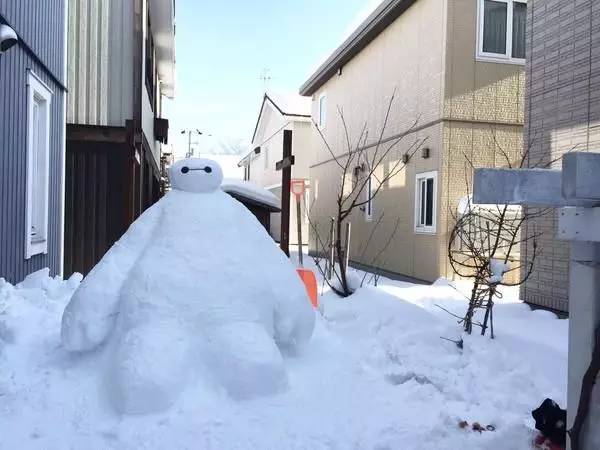 谁堆的雪人亮瞎了我的眼睛