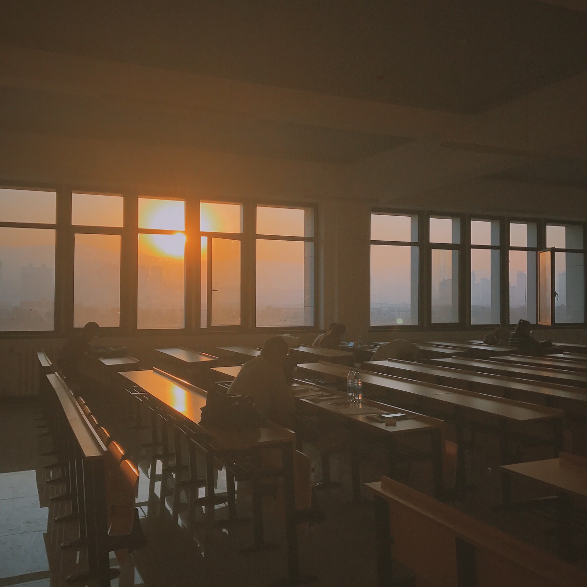 留学生注意新型肺炎影响下换季申请有没有必要