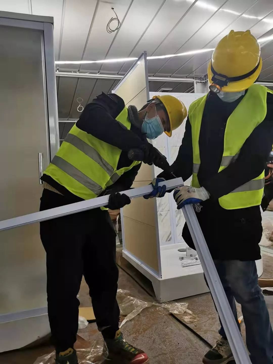 雷神山医院施工现场,这个19岁小伙让人难忘,他的真实