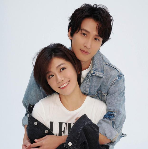 邵翔小蛮情人节前夕宣布结婚互称先生太太曝惊喜求婚过程