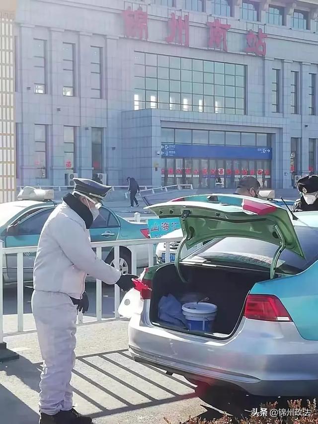 抗击疫情,锦州市设置十处出租车消毒点