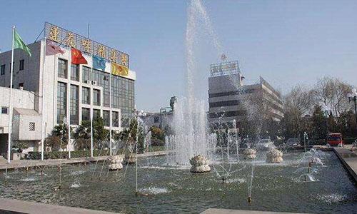 对于莲花味精,想必大家应该不是很陌生吧,莲花味精厂1983年9月由多个