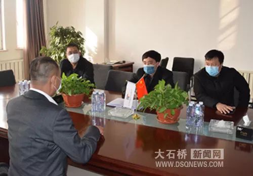 每到一处,迟程都详细了解企业疫情防控,开工复产和