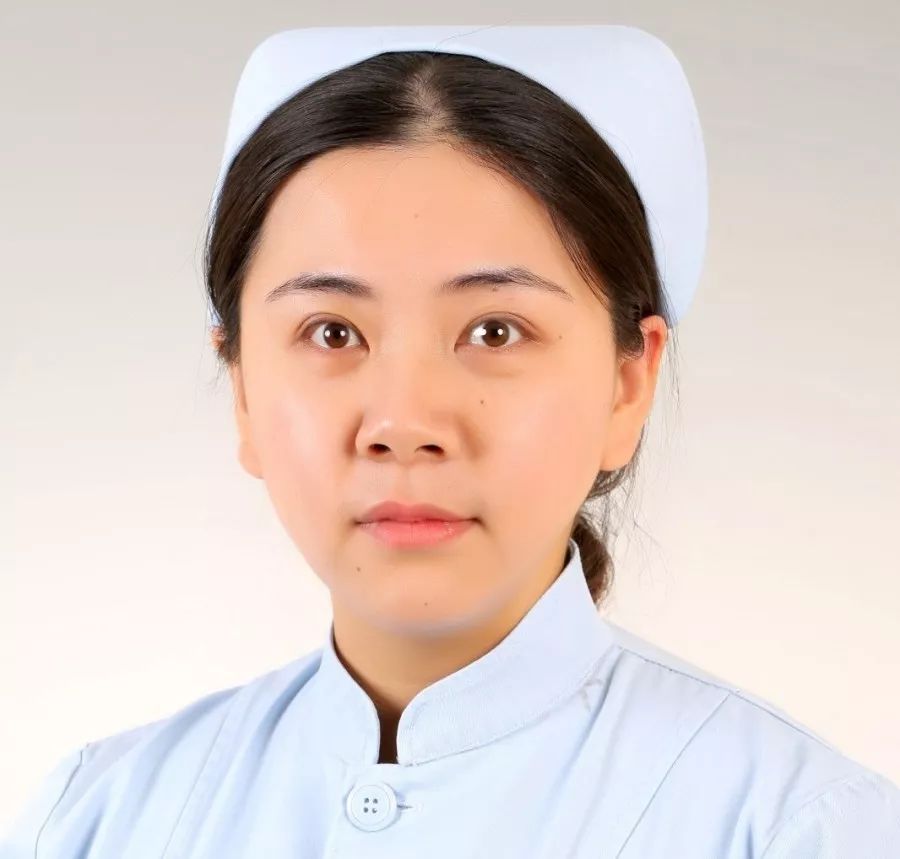 王艳妮(急诊重症医学科)第一批援鄂同事出发的时候,我心里就隐隐有着