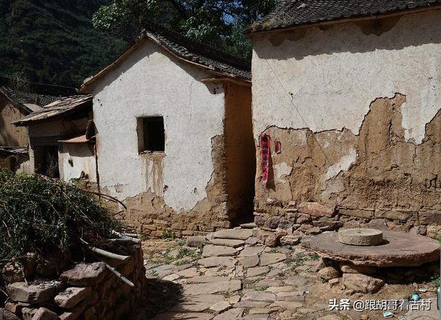 原创农村土坯房是这样建造的数百年风雨侵蚀屹立不倒