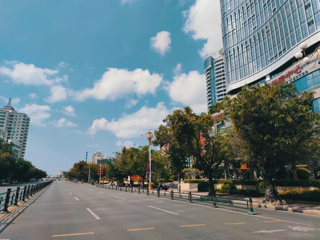 一起看看宛如空城的三亚吧开始期待人满为患的街道了组图