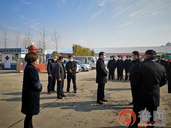 枣庄市城管局局长李清华慰问市中区城管系统一线职工