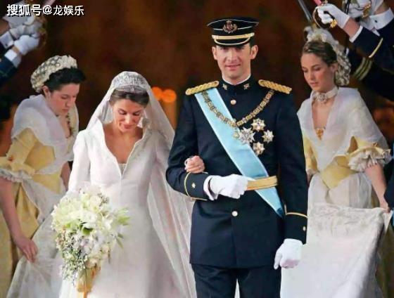 西班牙王室更新官方照 两位公主身高都超过一米七-搜狐大视野-搜狐新闻