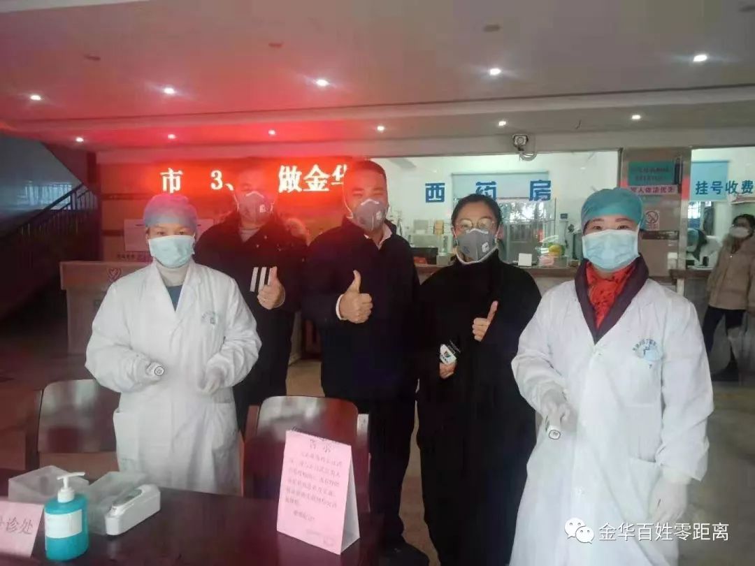 同样的,这个春节无法回家与家人团聚的还有先锋队队员叶专和吕欣两位