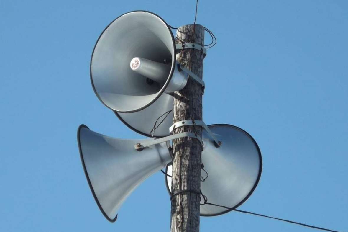 四川南充大喇叭喊话火了女村长果然不一般