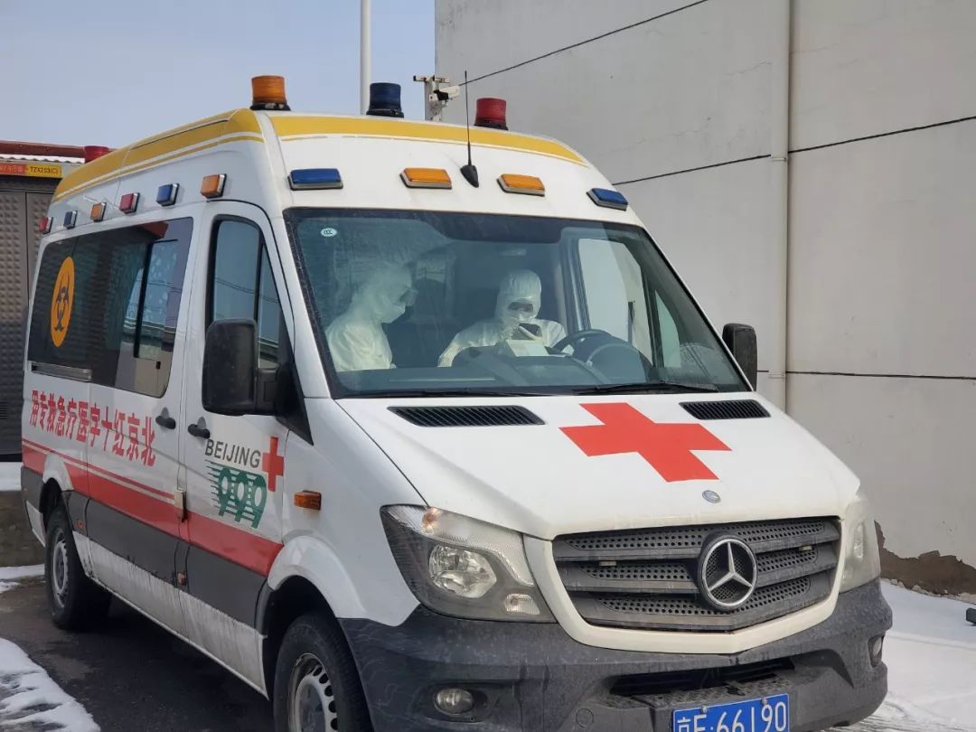 自疫情发生以来,中国红十字会总会值班热线与999急救热线共接听咨询